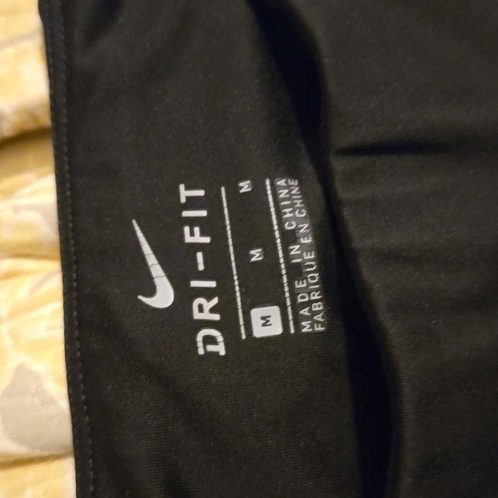 Nike Dri-Fit Black Leggings - Picture 3 of 5